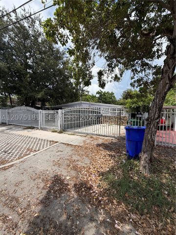 1345 NW 25th St, Miami, FL 33142