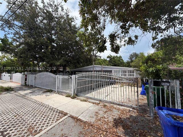 1345 NW 25th St, Miami, FL 33142