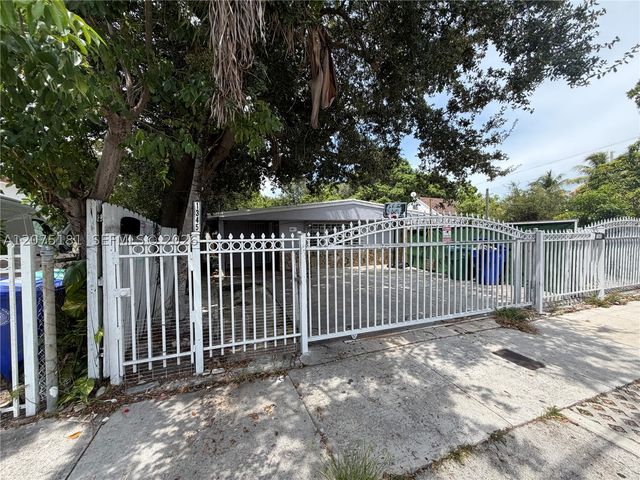 1345 NW 25th St, Miami, FL 33142