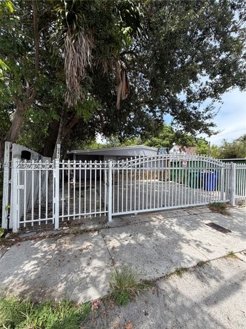 1345 NW 25th St, Miami, FL 33142