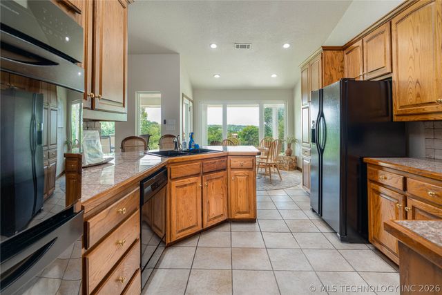 8775 Leonard Street, Kingston, OK 73439