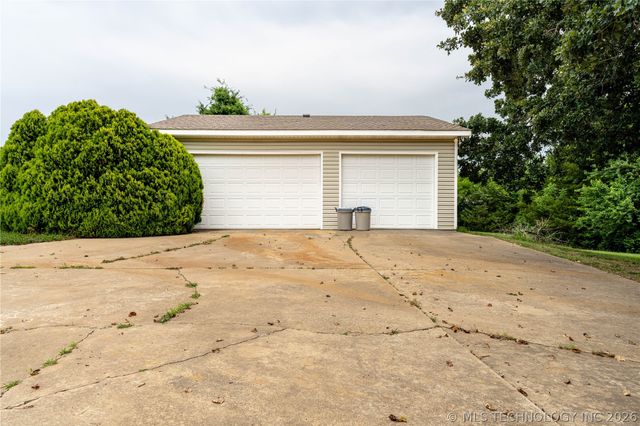 8775 Leonard Street, Kingston, OK 73439