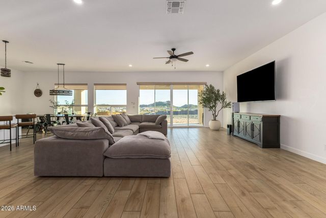 27882 N QUINTANA Place, San Tan Valley, AZ 85144