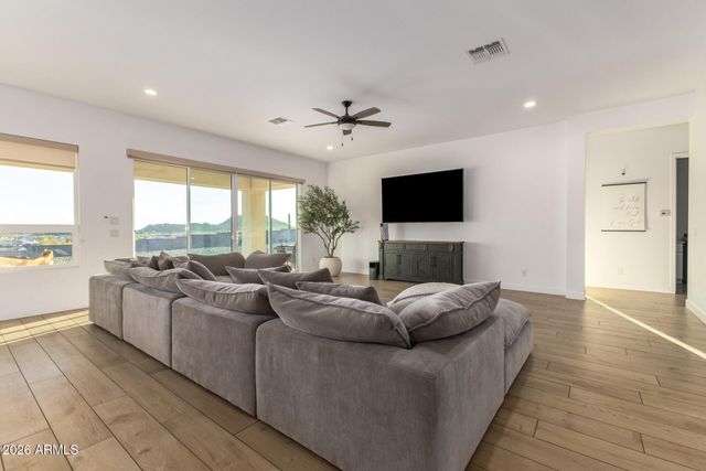 27882 N QUINTANA Place, San Tan Valley, AZ 85144