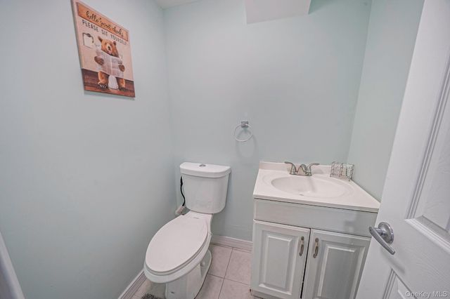 52 Garden Lane, Centereach, NY 11720