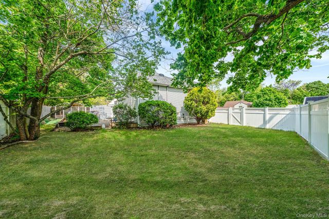 52 Garden Lane, Centereach, NY 11720