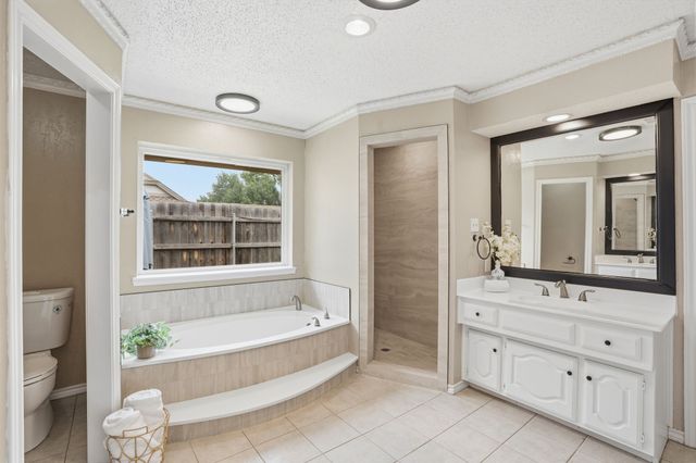 906 Greenbriar Lane, Duncanville, TX 75137