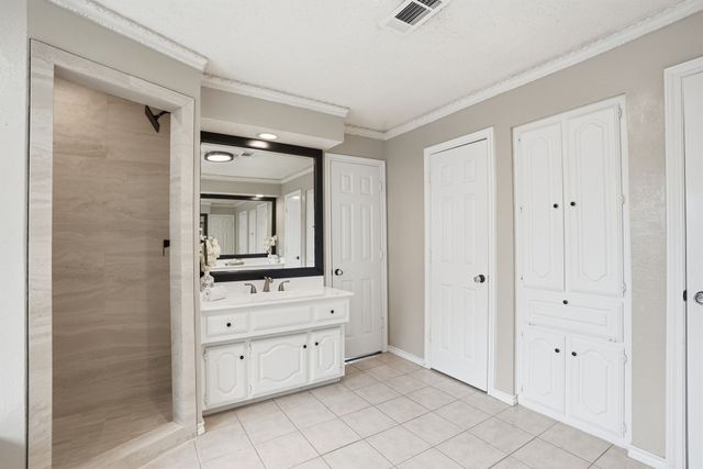 906 Greenbriar Lane, Duncanville, TX 75137