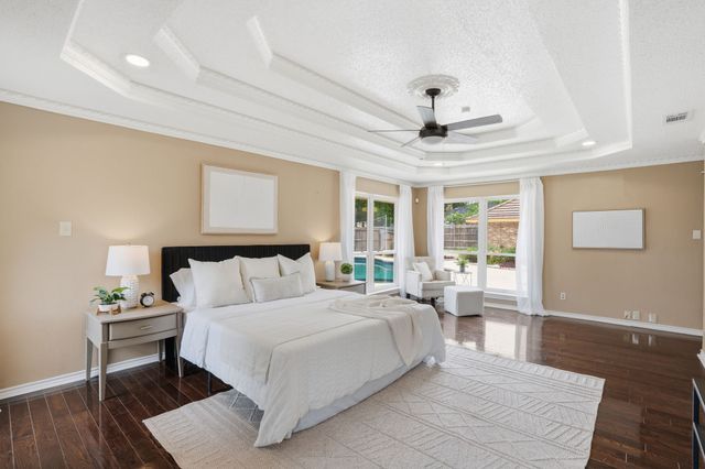 906 Greenbriar Lane, Duncanville, TX 75137