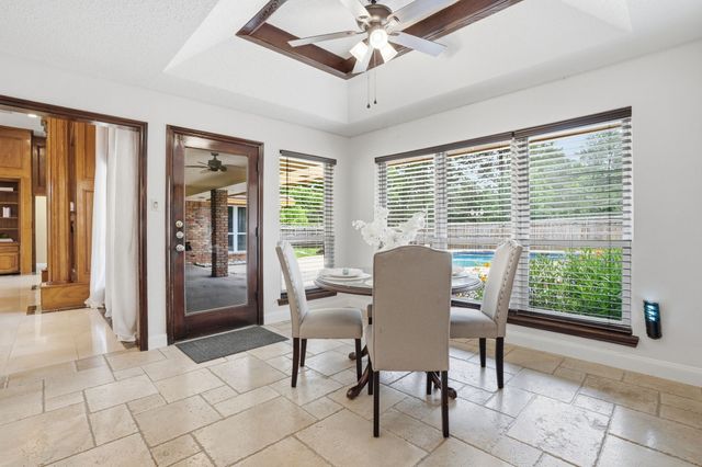 906 Greenbriar Lane, Duncanville, TX 75137