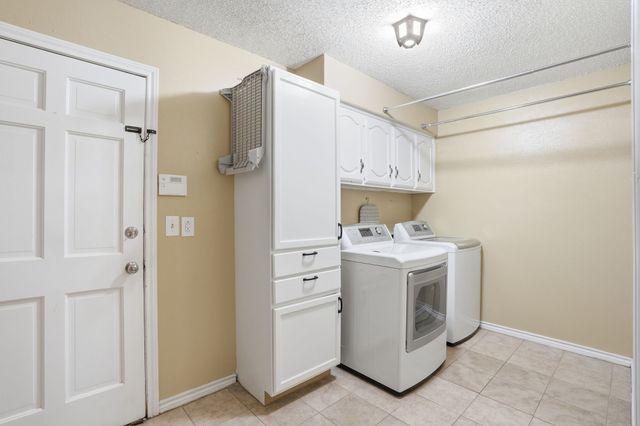 906 Greenbriar Lane, Duncanville, TX 75137