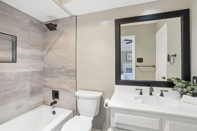 906 Greenbriar Lane, Duncanville, TX 75137