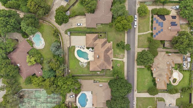 906 Greenbriar Lane, Duncanville, TX 75137