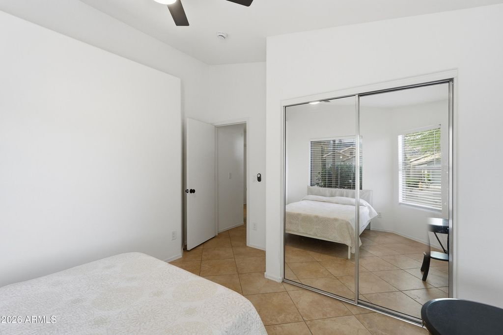 Image 16 of property listing at 2628 E BEVERLY Road, Phoenix, AZ 85042