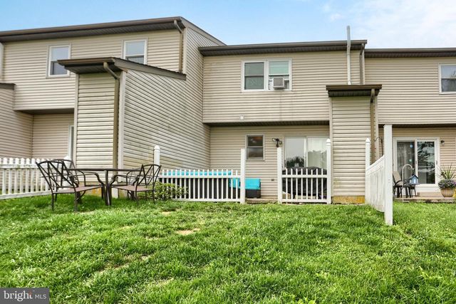 564 E LINDEN ST, Fleetwood, PA 19522