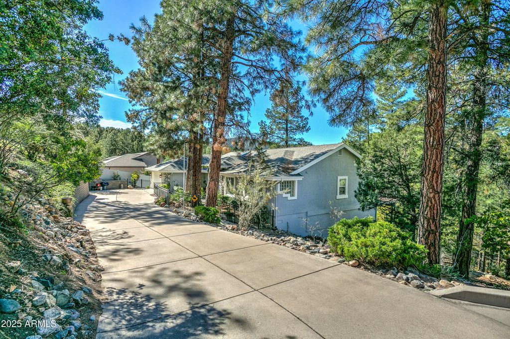 1390 E Valley View Road, Prescott, AZ 86303