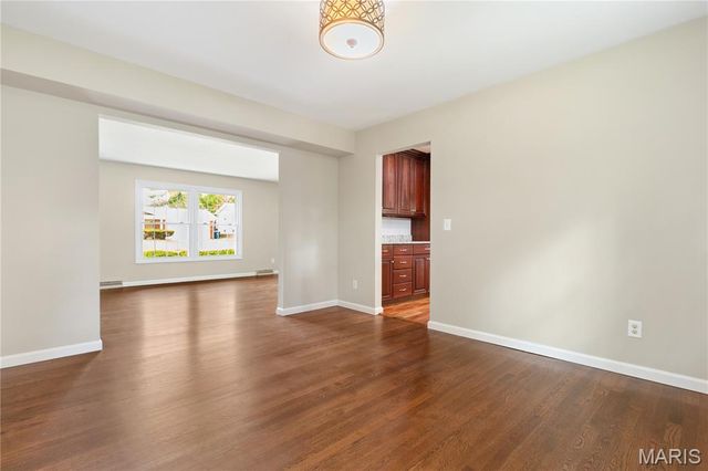 2608 Park Avenue, St Charles, MO 63301