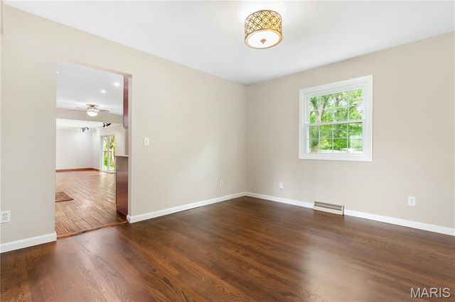 2608 Park Avenue, St Charles, MO 63301