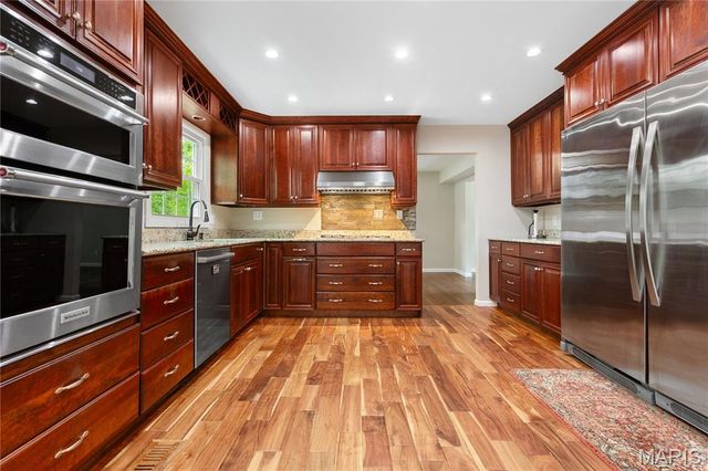2608 Park Avenue, St Charles, MO 63301