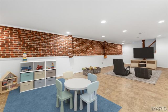 2608 Park Avenue, St Charles, MO 63301