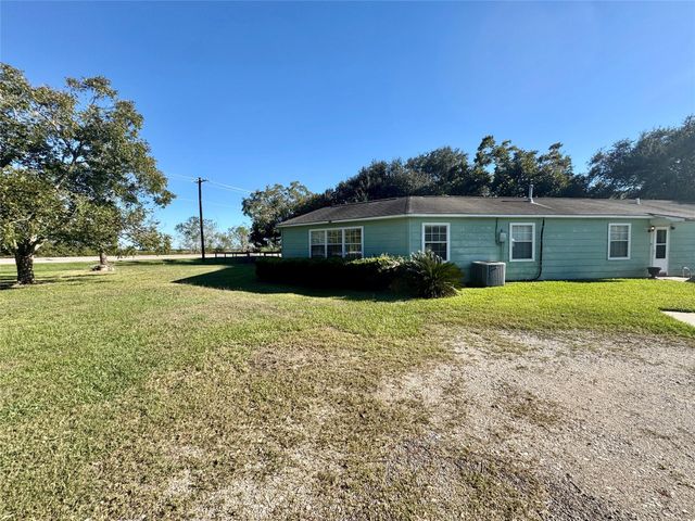 35 Private Road 815, Markham, TX 77414