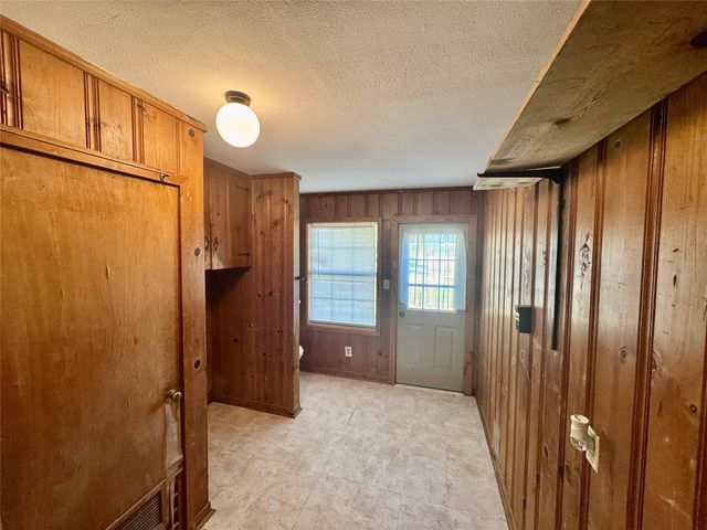 35 Private Road 815, Markham, TX 77414