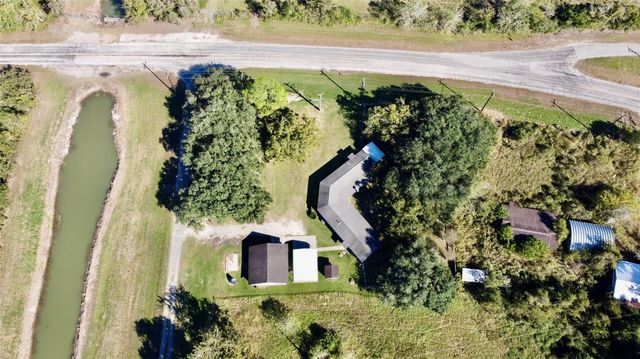 35 Private Road 815, Markham, TX 77414