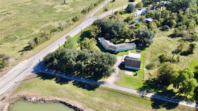 35 Private Road 815, Markham, TX 77414