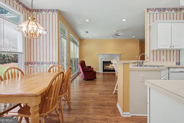 315 Felton Drive, Fayetteville, GA 30214