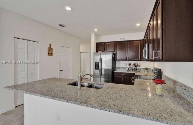 3460 W 103rd Ter, Hialeah, FL 33018