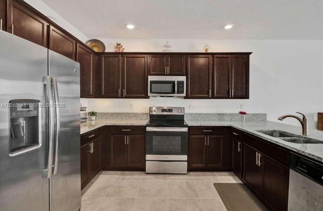 3460 W 103rd Ter, Hialeah, FL 33018