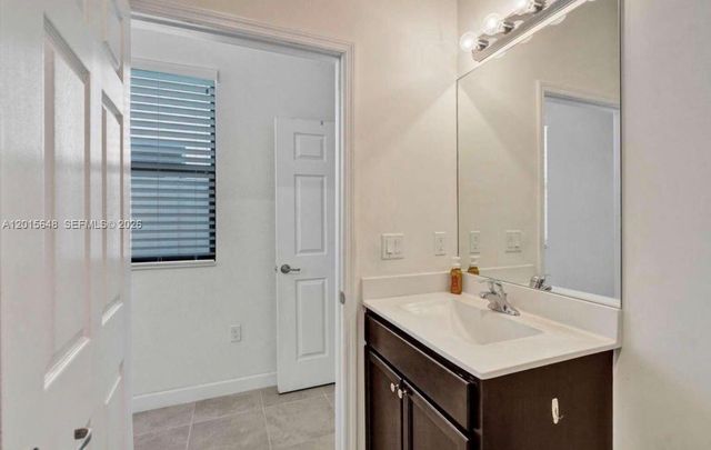 3460 W 103rd Ter, Hialeah, FL 33018