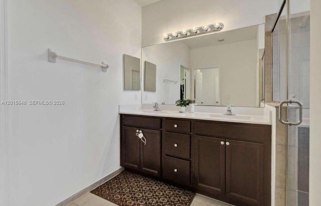 3460 W 103rd Ter, Hialeah, FL 33018