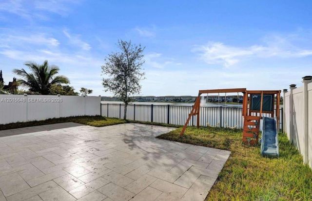 3460 W 103rd Ter, Hialeah, FL 33018