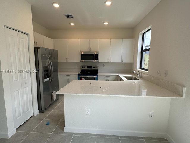 13262 SW 285th St, Homestead, FL 33033