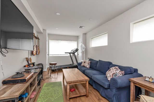 2542 Park Place, Bellmore, NY 11710