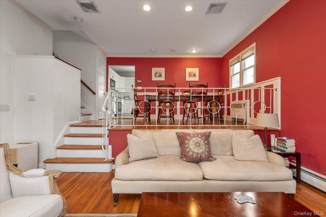 2542 Park Place, Bellmore, NY 11710