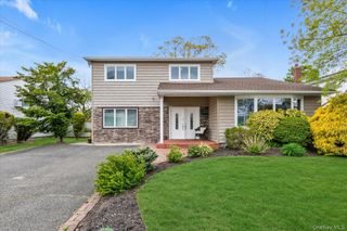 2542 Park Place, Bellmore, NY 11710