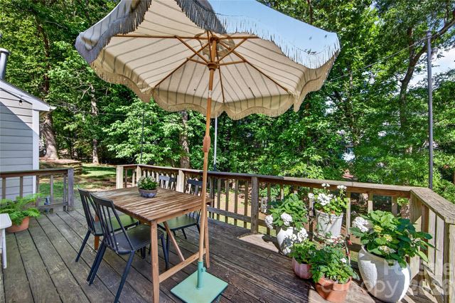 8713 Golf Ridge Drive, Charlotte, NC 28277