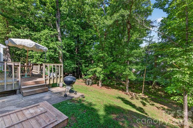 8713 Golf Ridge Drive, Charlotte, NC 28277