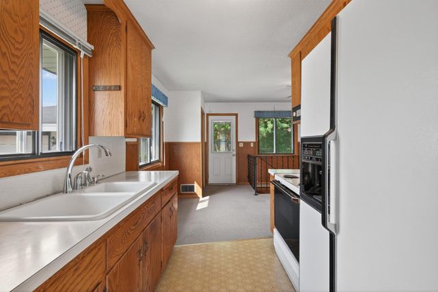 1249 Gary Drive, Saint Paul Park, MN 55071