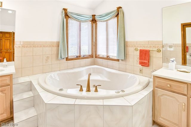 4940 N Berkley Road, Richfield, OH 44286