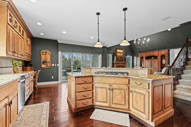 2701 BRISTOL LAKE DR, Columbia, MO 65201