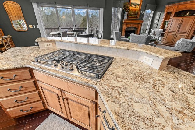 2701 BRISTOL LAKE DR, Columbia, MO 65201