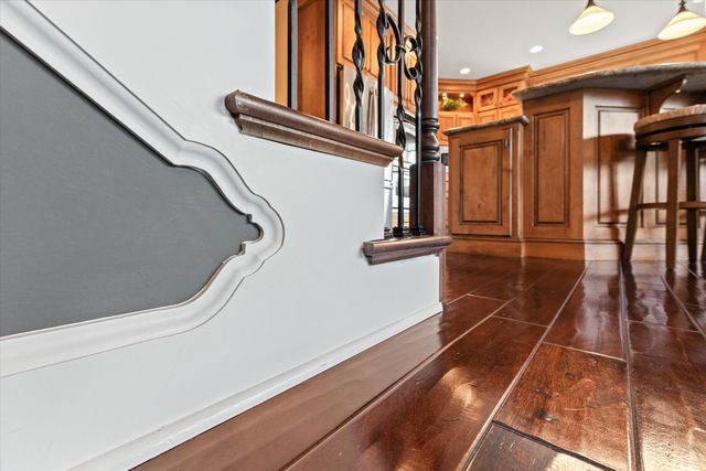 2701 BRISTOL LAKE DR, Columbia, MO 65201