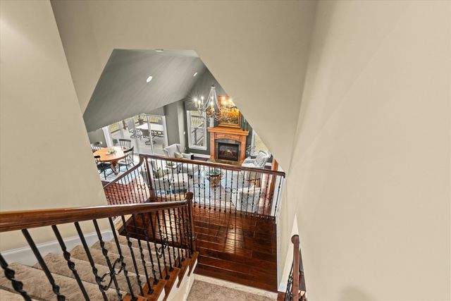 2701 BRISTOL LAKE DR, Columbia, MO 65201