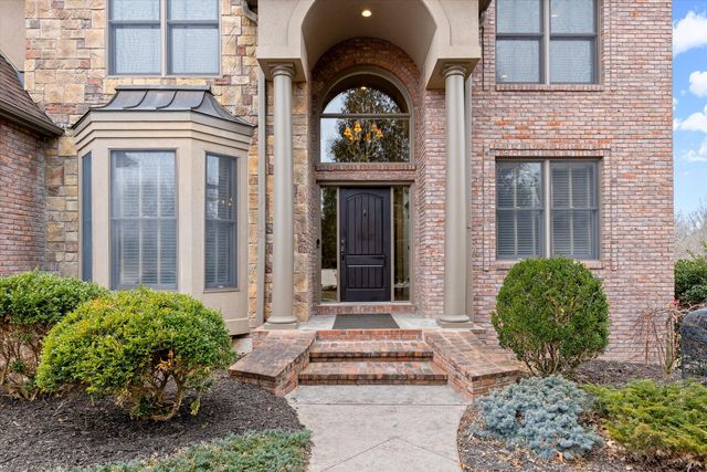 2701 BRISTOL LAKE DR, Columbia, MO 65201