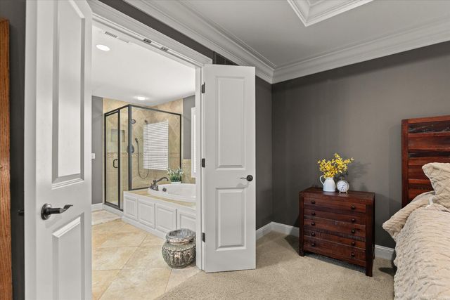 2701 BRISTOL LAKE DR, Columbia, MO 65201