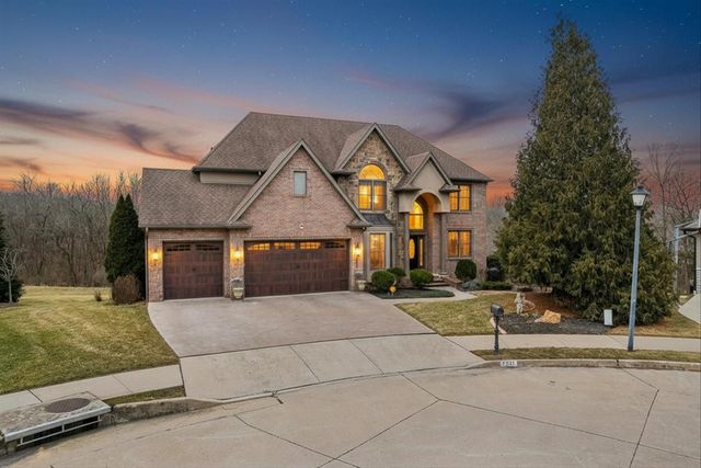 2701 BRISTOL LAKE DR, Columbia, MO 65201