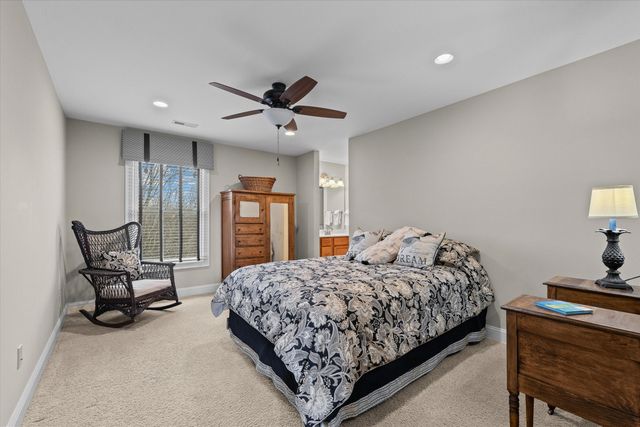 2701 BRISTOL LAKE DR, Columbia, MO 65201